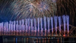 Fireworks from bridge on Thunder over Louisville