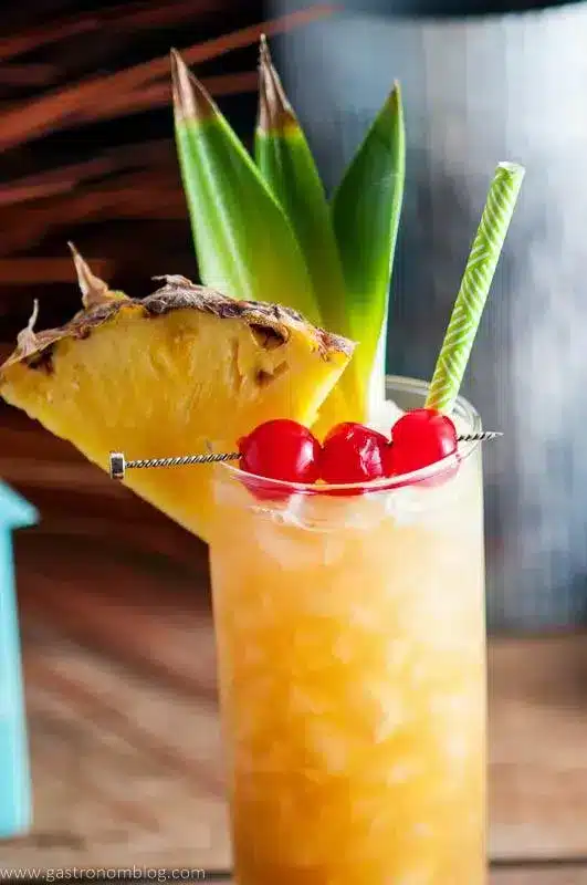 pineapple coconut cocktail